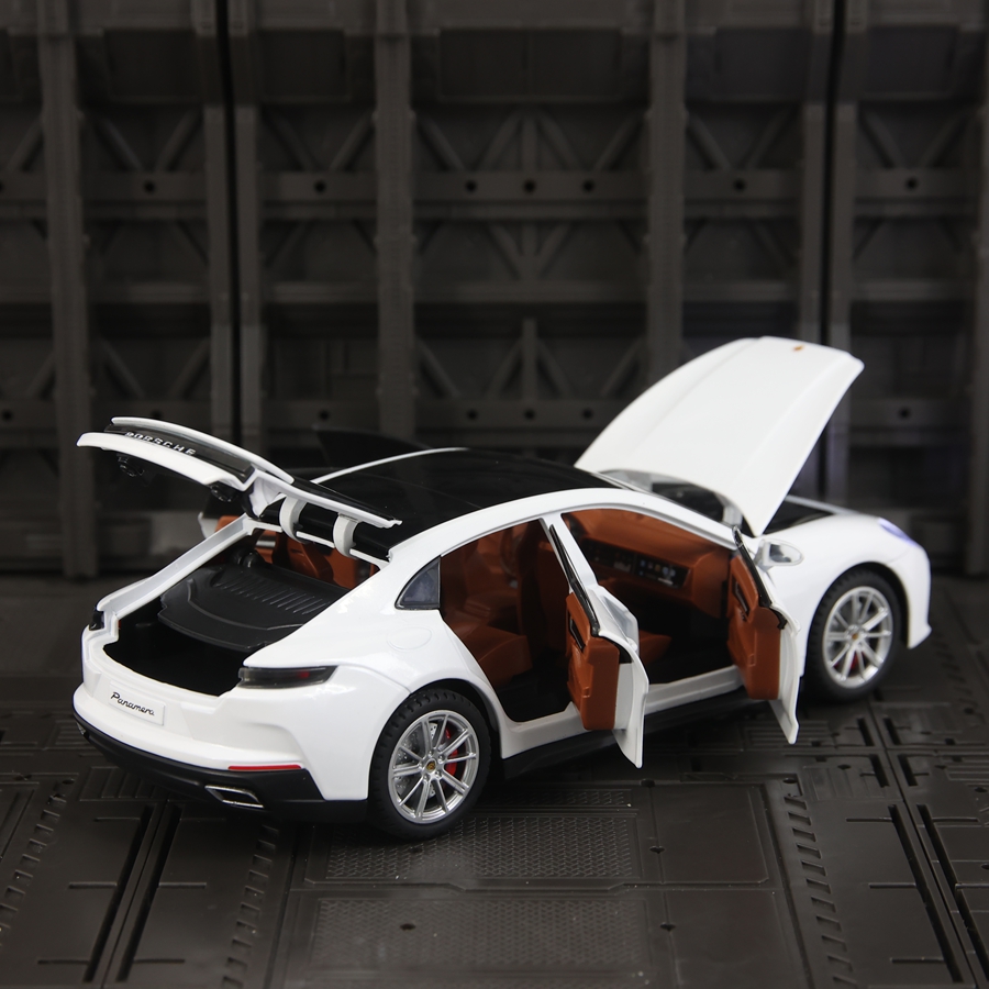 1:24 Simular modelo de carro e - Audio Music Car avaliação e preço